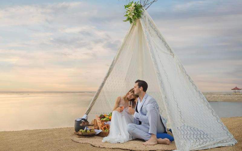 Pareja en Hotel Griya Santrian Bali