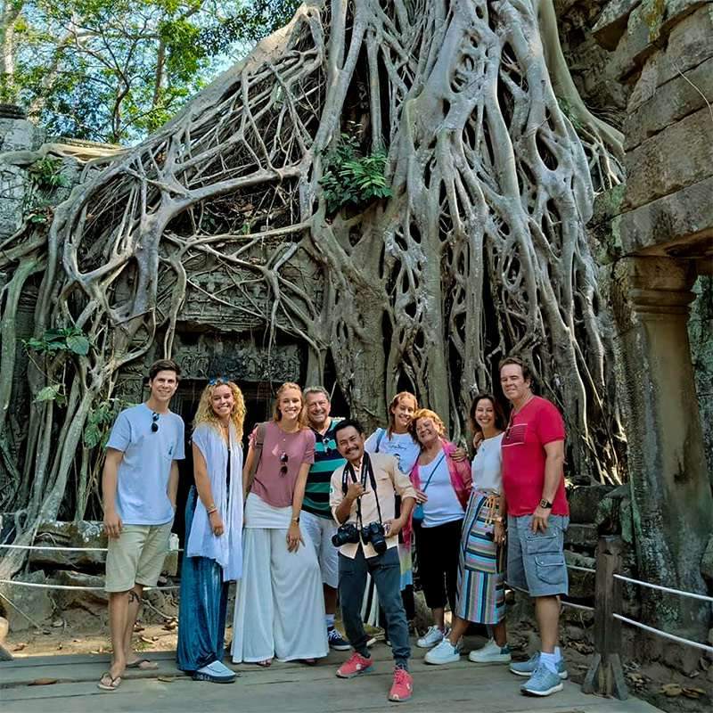 mundo guide in cambodia 