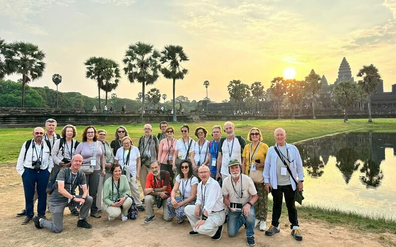 Grupo de 42 Turistas de Portugal Vive uma Viagem Exótica pelo Vietnã e Camboja em 15 Dias com a Mundo Asia Tours
